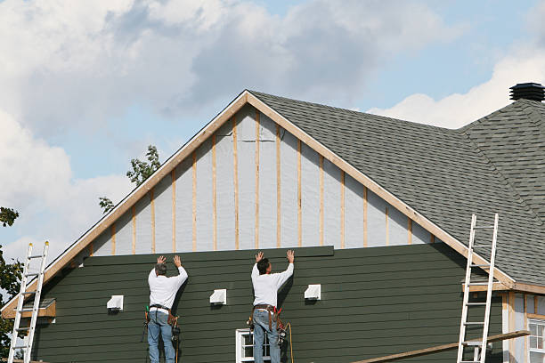 Professional Siding Replacement technician working in London, OH